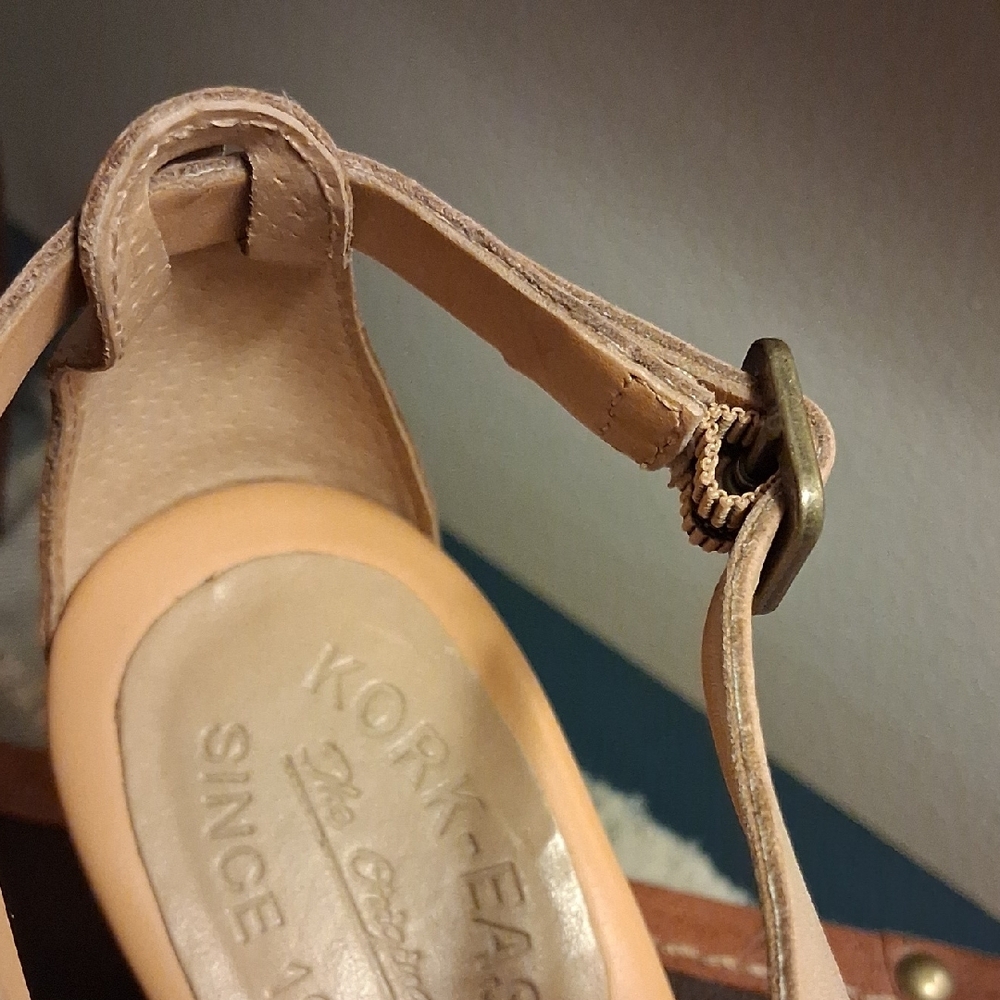 NWOT Kork-Ease Strappy Tan Wedges - Picture 7 of 9